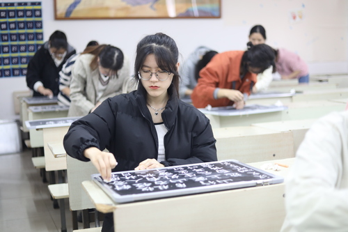 542A9677 542A9677